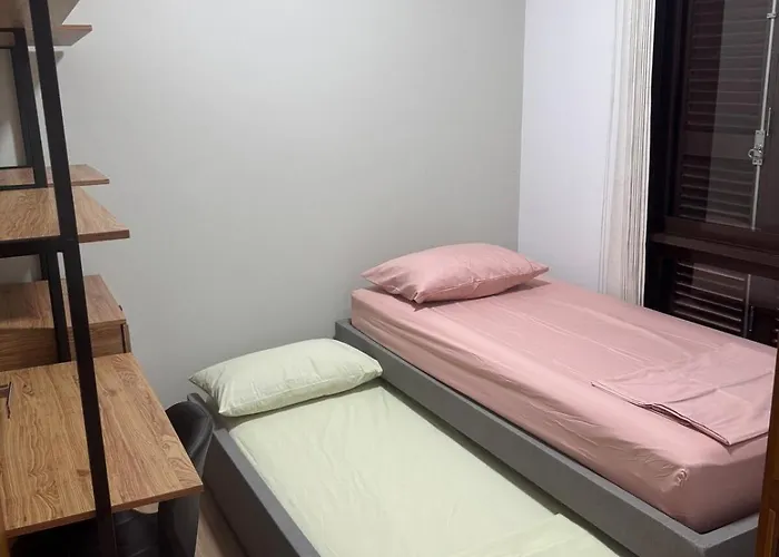 Apartamento In With Garage *